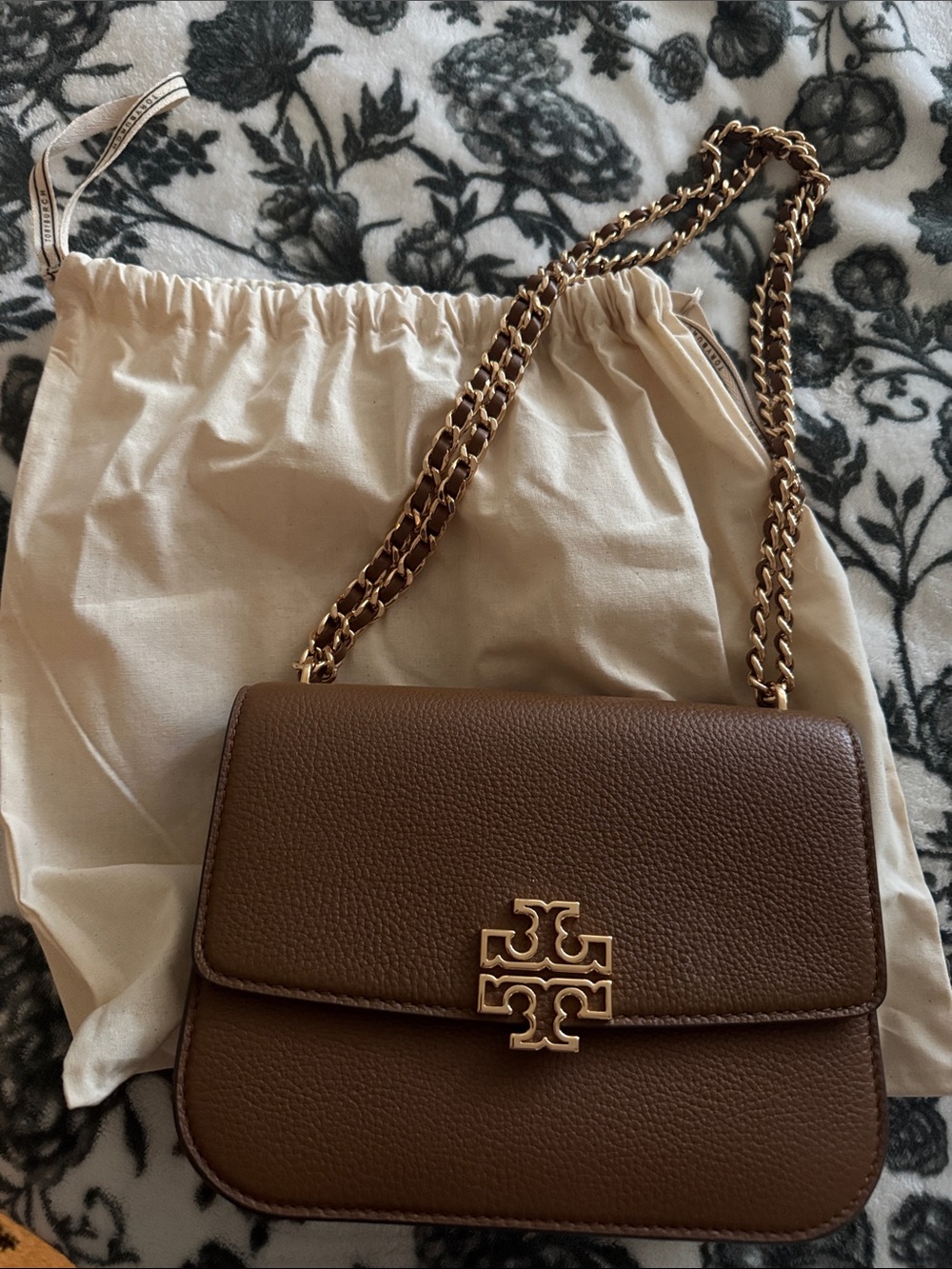 Tory Burch Brown Pebbled Leather Shoulder Bag with Gold Chain